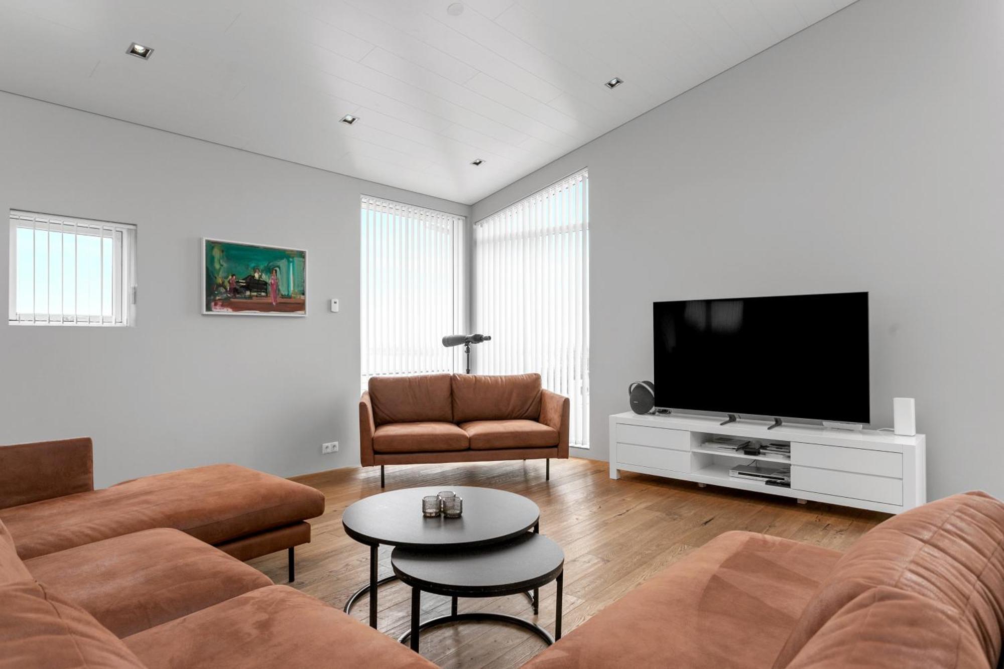 Luxury Villa With River View Laugaras 외부 사진