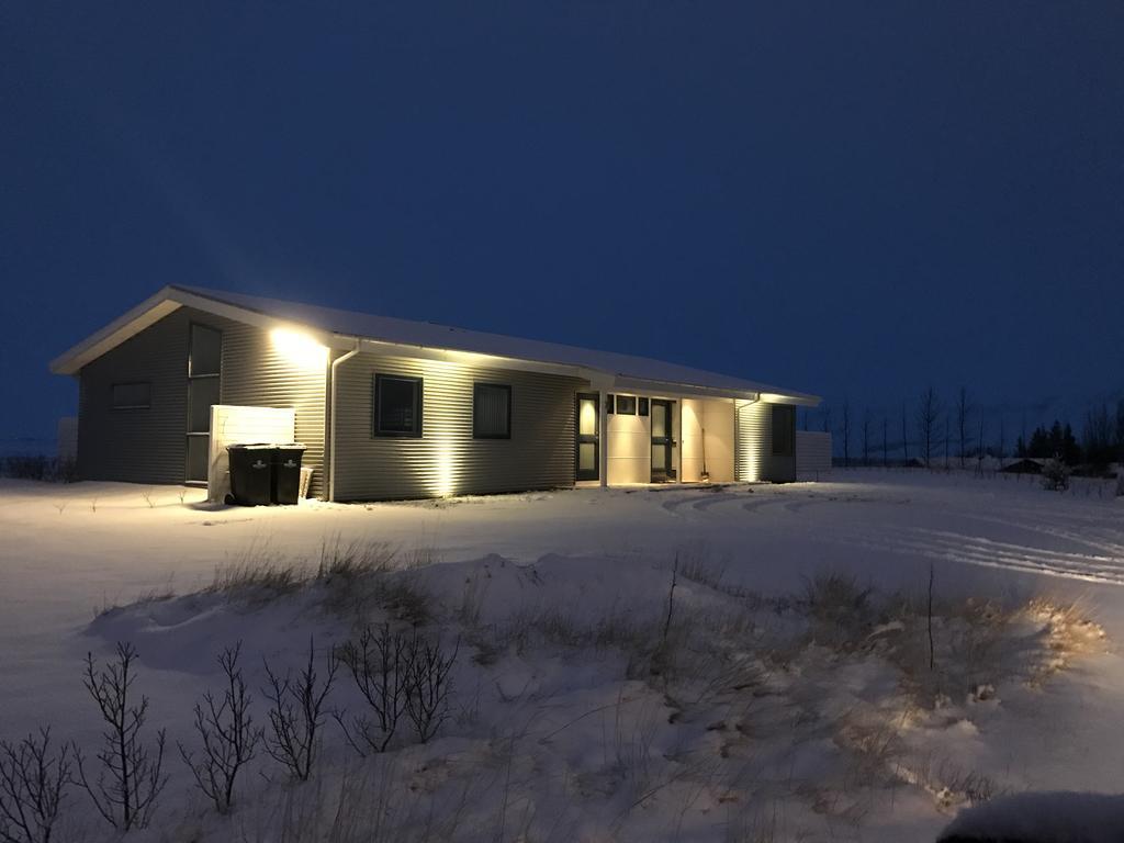Luxury Villa With River View Laugaras 외부 사진